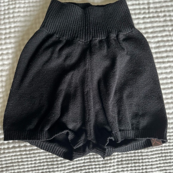 Capezio Girls Knit shorts - Picture 3 of 3